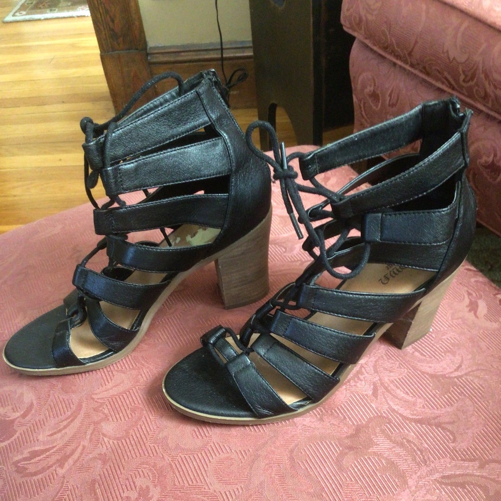 Crown Vintage Black Block Heel Gladiator Sandal sz 7 - Picture 3 of 6